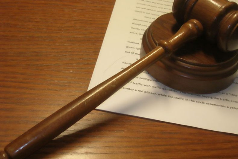 JUICIOS Y LITIGIO CON O SIN JURADO